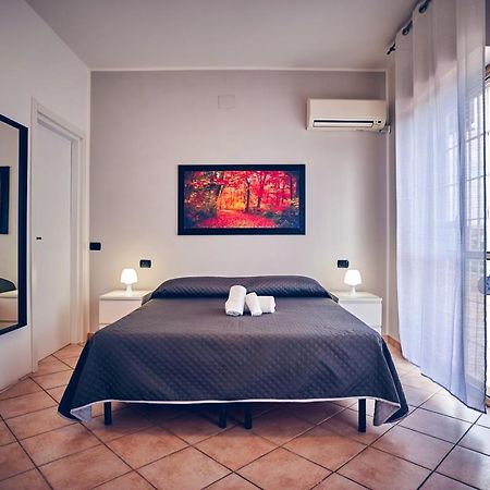 Travelershome 7Metri Guesthouse Ciampino Exteriér fotografie