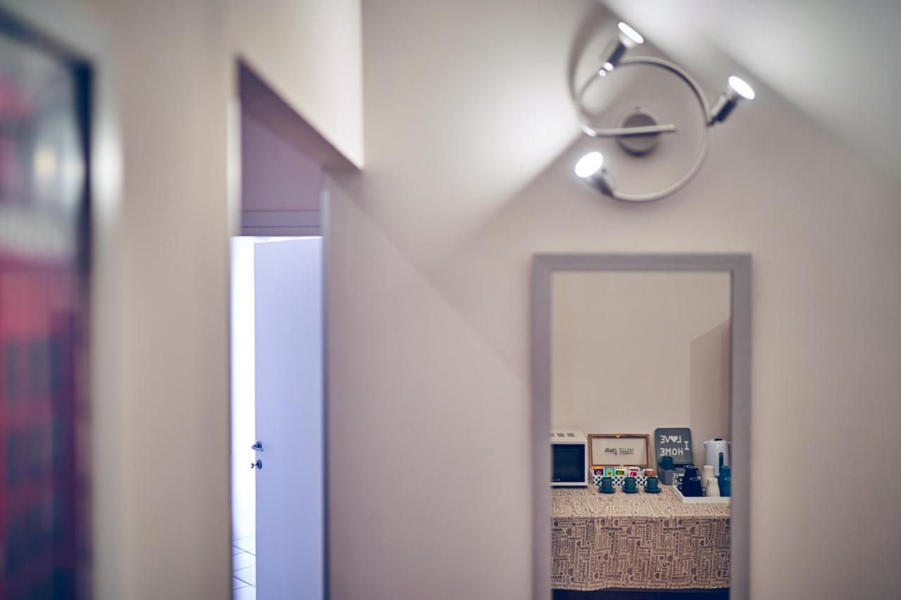 Travelershome 7Metri Guesthouse Ciampino Exteriér fotografie