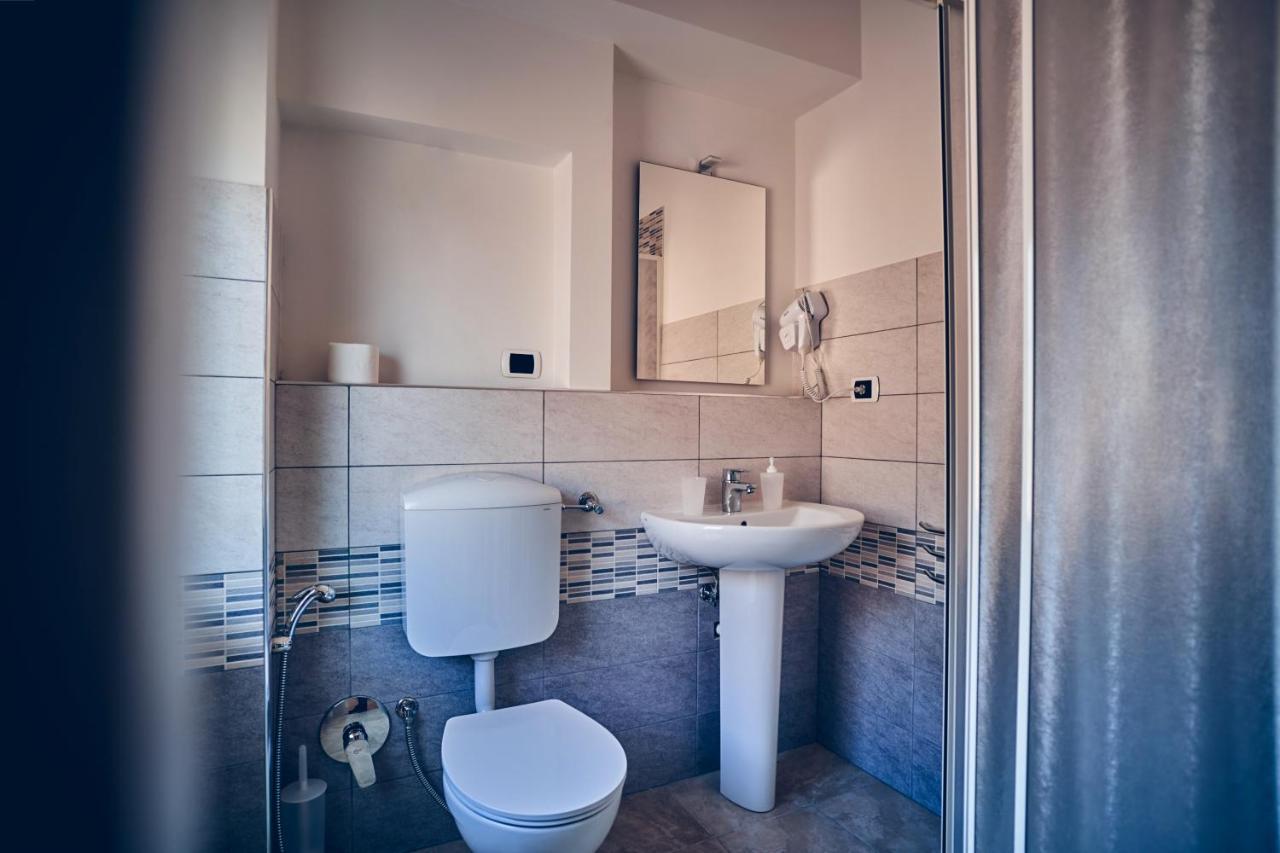 Travelershome 7Metri Guesthouse Ciampino Exteriér fotografie