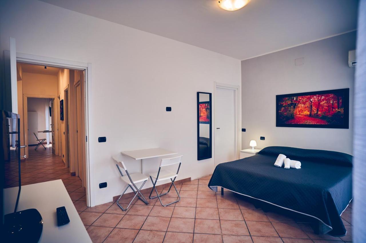 Travelershome 7Metri Guesthouse Ciampino Exteriér fotografie