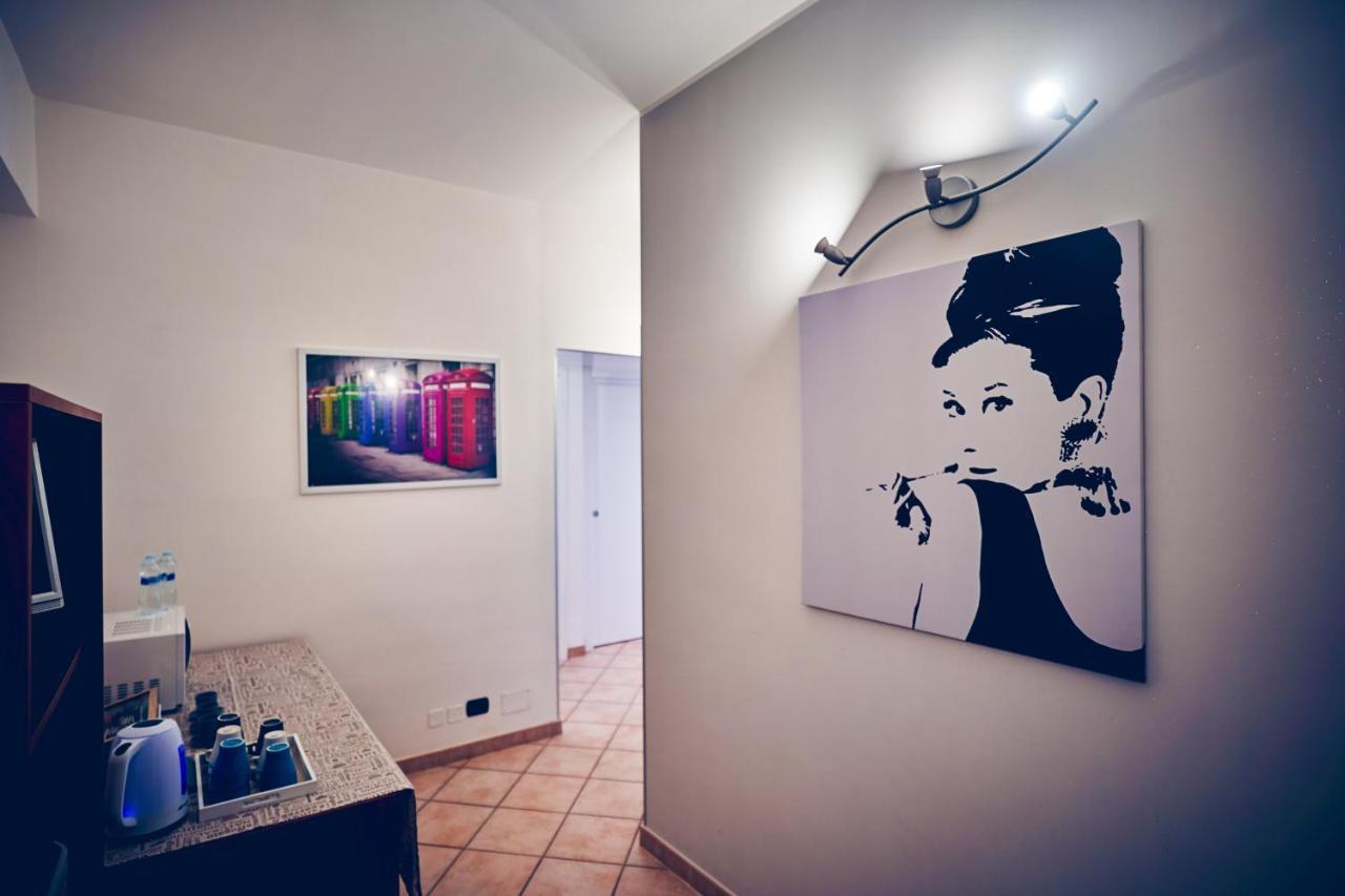 Travelershome 7Metri Guesthouse Ciampino Exteriér fotografie