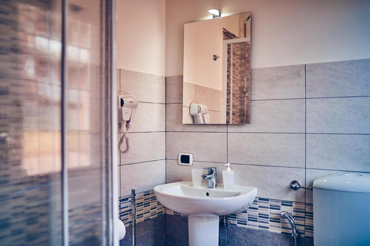 Travelershome 7Metri Guesthouse Ciampino Exteriér fotografie
