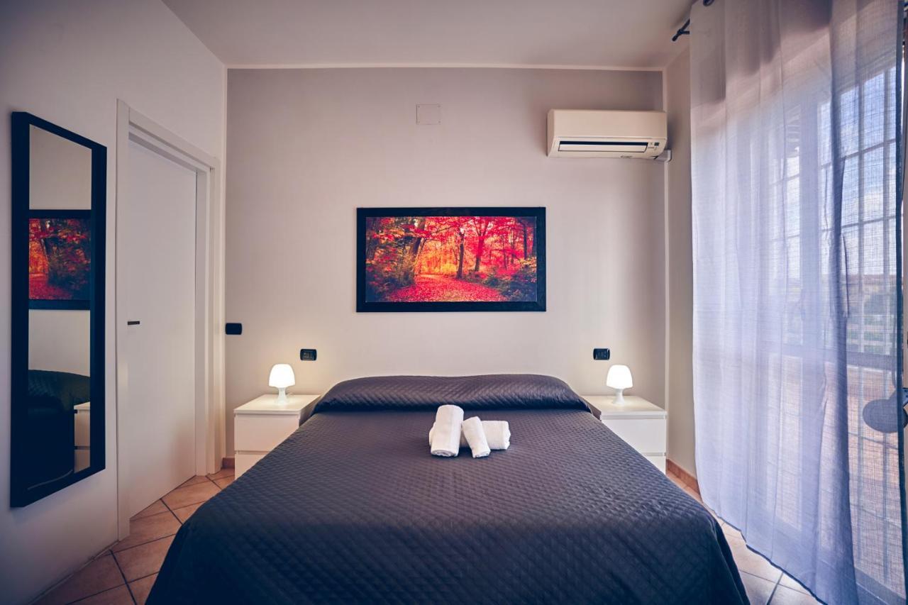 Travelershome 7Metri Guesthouse Ciampino Exteriér fotografie