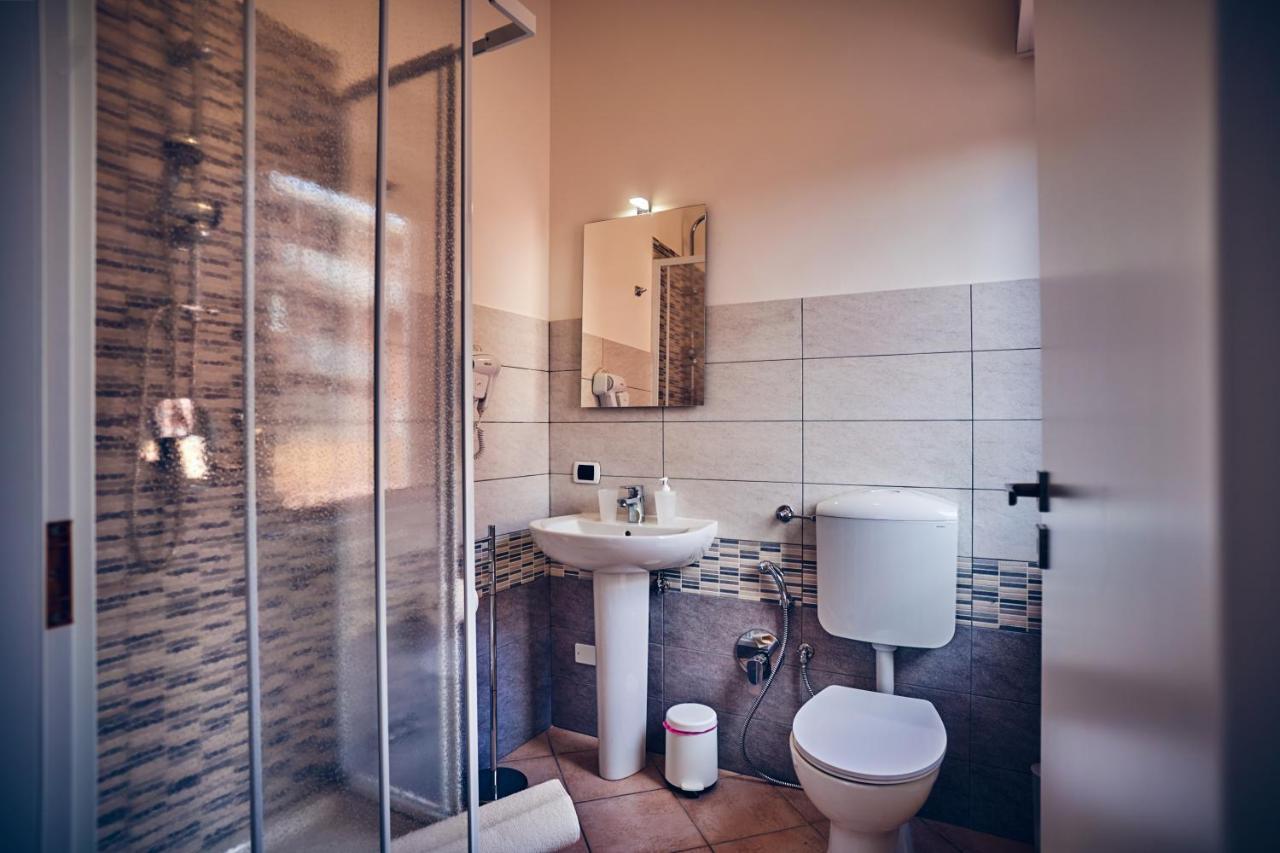 Travelershome 7Metri Guesthouse Ciampino Exteriér fotografie