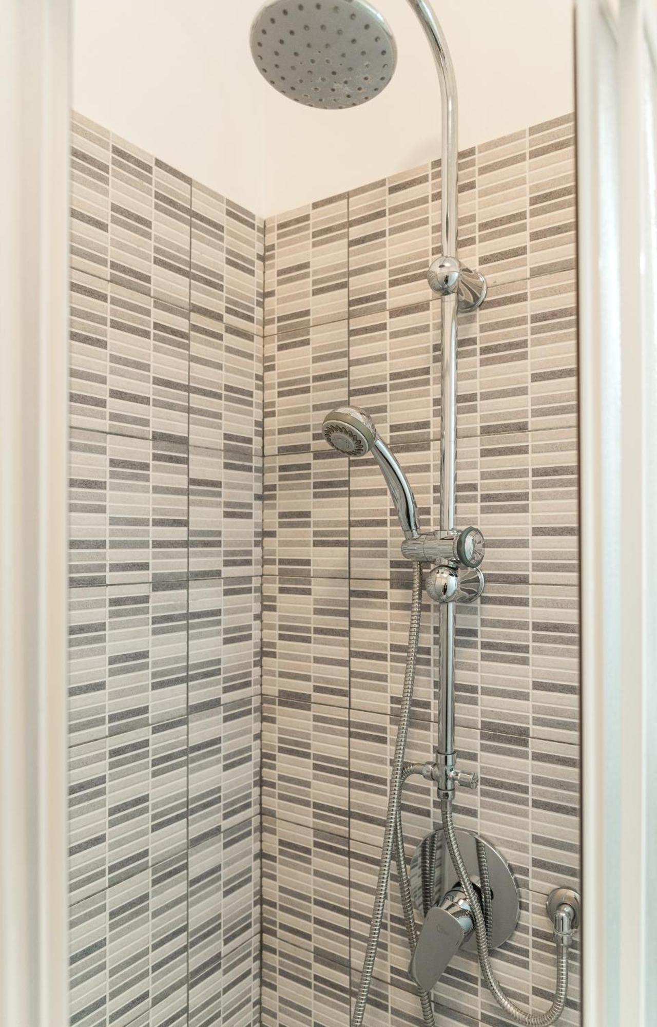 Travelershome 7Metri Guesthouse Ciampino Exteriér fotografie