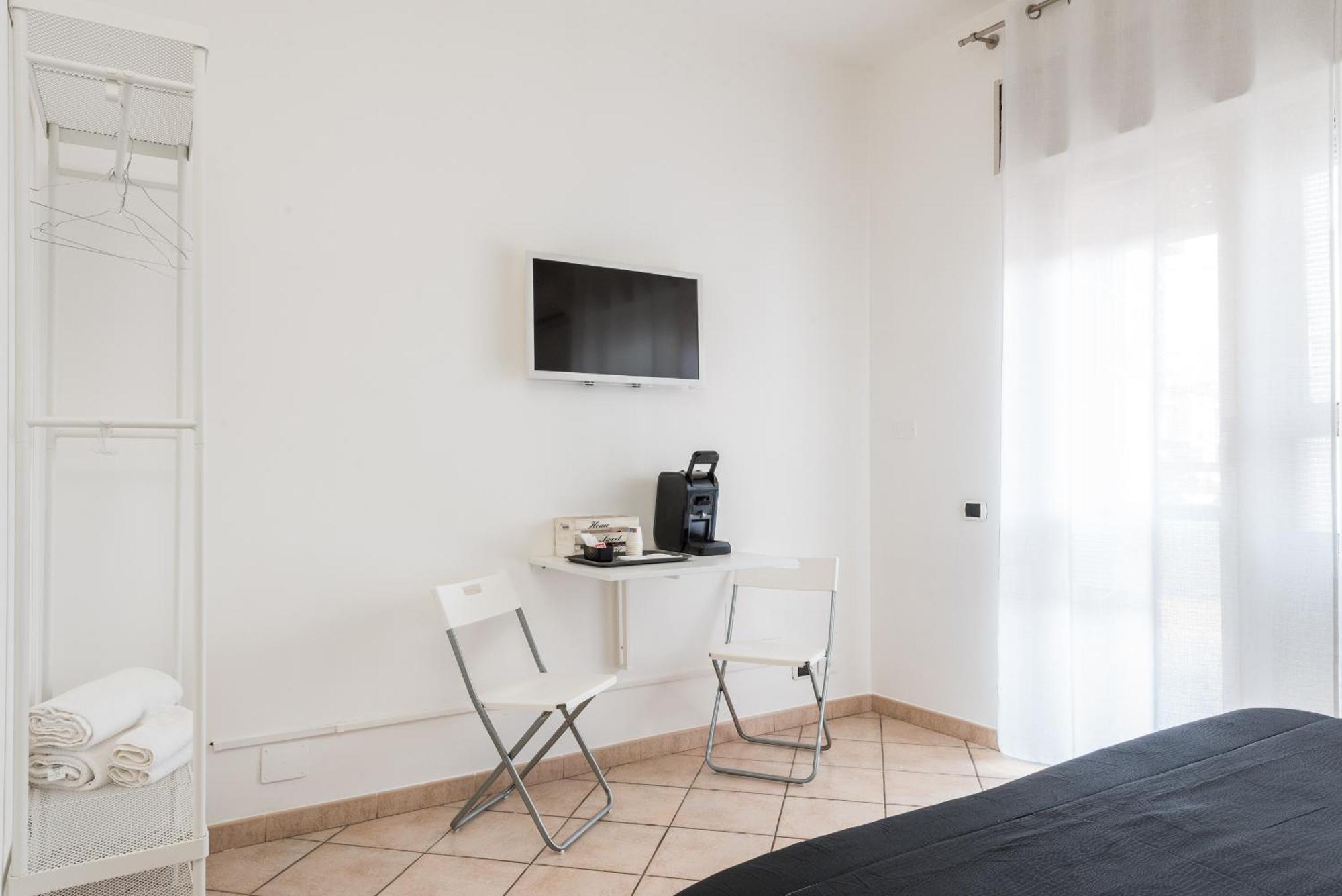 Travelershome 7Metri Guesthouse Ciampino Exteriér fotografie