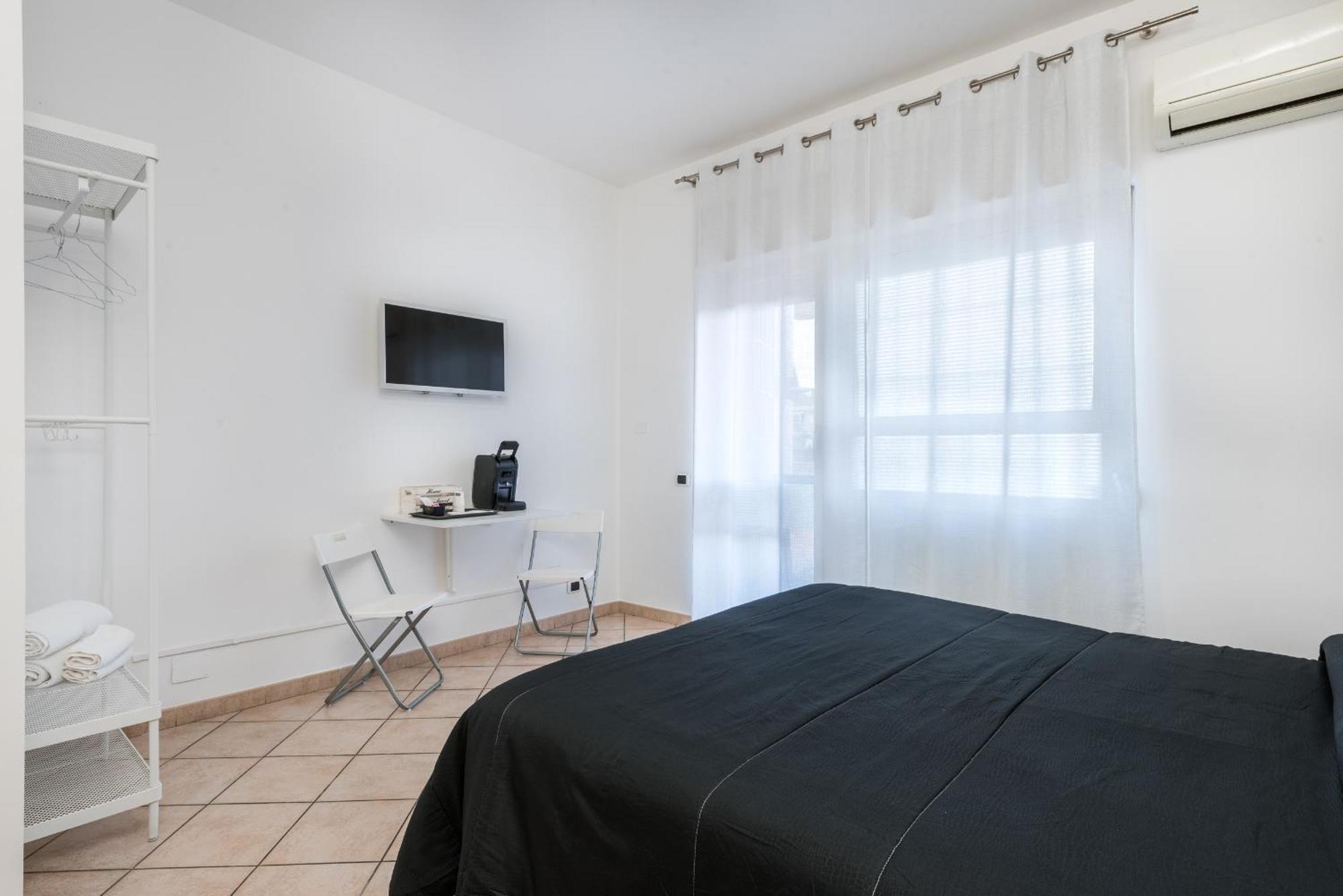 Travelershome 7Metri Guesthouse Ciampino Exteriér fotografie